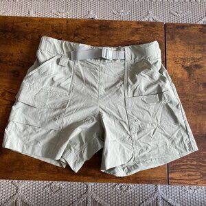 Columbia Summerdry Women’s Nylon Shorts – Size Small, Pale Tan/Green, 5” Inseam
